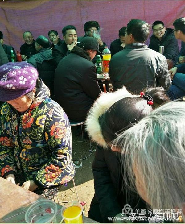  Những hình ảnh đặc trưng về một đám cưới ở vùng nông thôn Trung Quốc - Ảnh 5.