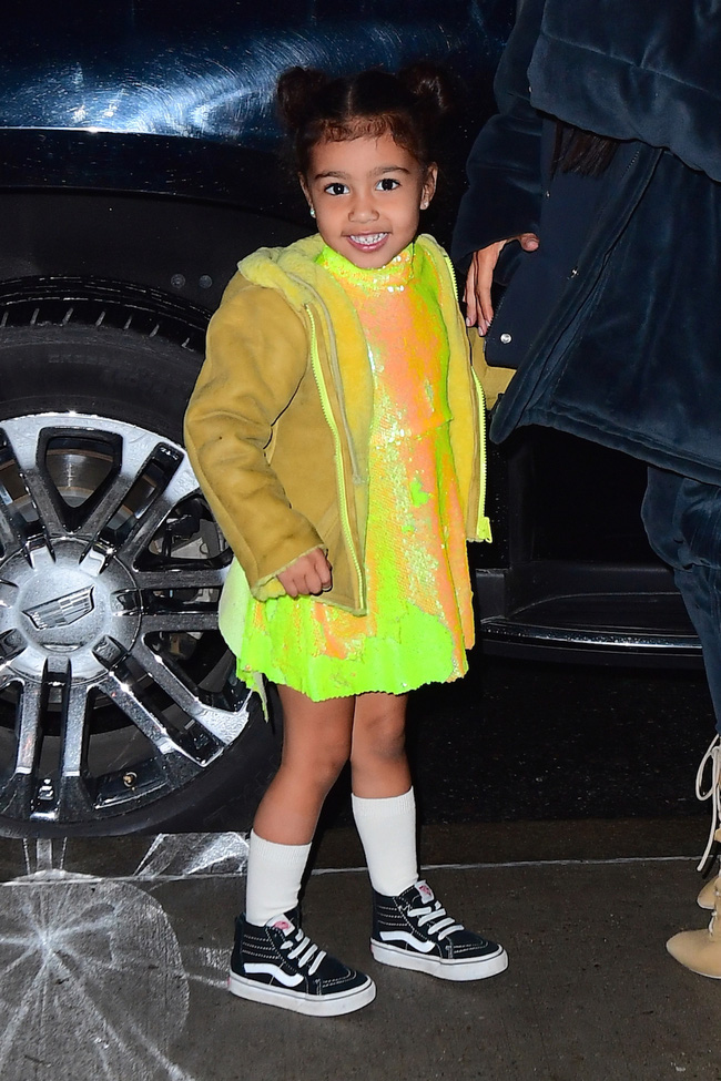 Kim - Kanye sắp ra mắt BST thời trang trẻ em, bé North đương nhiên là người diện đầu tiên - Ảnh 5.