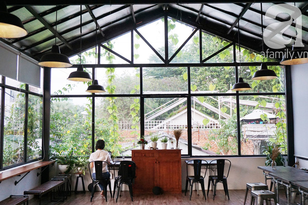 5 quán cà phê  ẩn mình trong hẻm vừa chất, vừa đẹp bất ngờ ở Sài Gòn - Ảnh 18.
