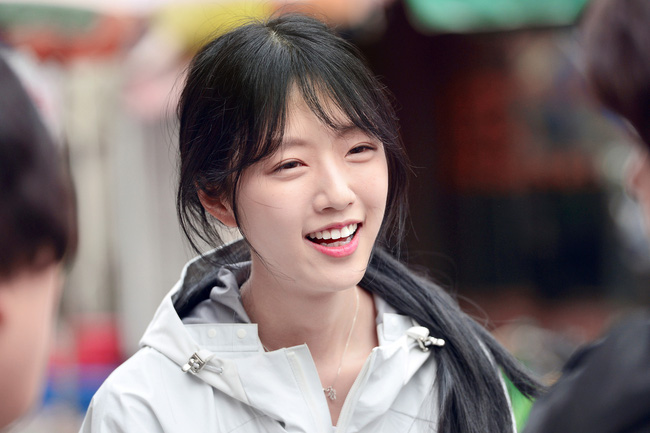 Bố tham gia tranh cử Tổng thống Hàn Quốc, nhưng dư luận lại chỉ tập trung vào cô con gái xinh đẹp - Ảnh 5.