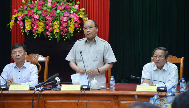 Thủ tướng Nguyễn Xuân Phúc: Không để hồ thủy điện xả đập gây ra lũ ở vùng bão số 10 vừa đi qua - Ảnh 5.