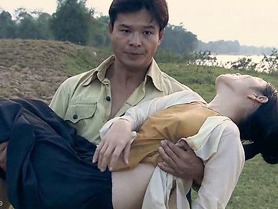  Phim Việt gây tranh cãi vì nhiều cảnh diễn viên nữ không mặc nội y  - Ảnh 2.