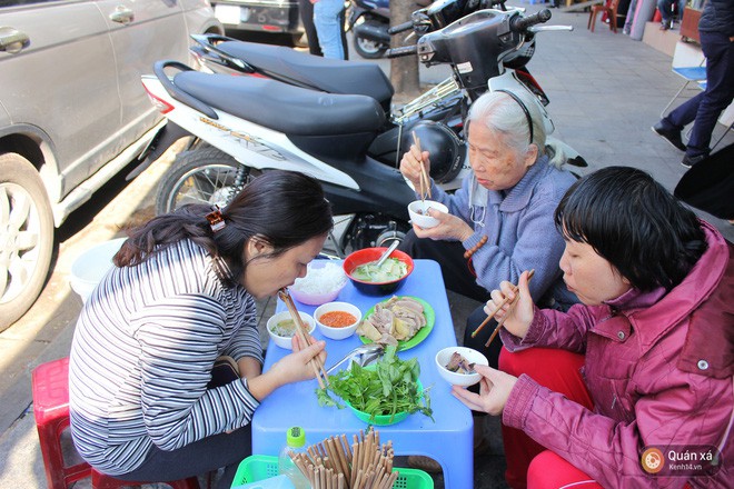 Bún ngan chặt Phùng Hưng: Mê mẩn món cổ nhừ nổi tiếng gần 20 năm ở Hà Nội - Ảnh 5.