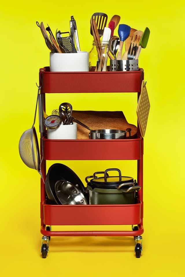 10 cách lưu trữ cực thông minh trong không gian nhà bếp nhỏ hẹp - Ảnh 4.