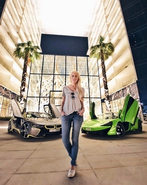 Cô gái trẻ hưởng thụ cuộc sống xa hoa tại Dubai nhờ công việc review cho các hãng siêu xe - Ảnh 6.