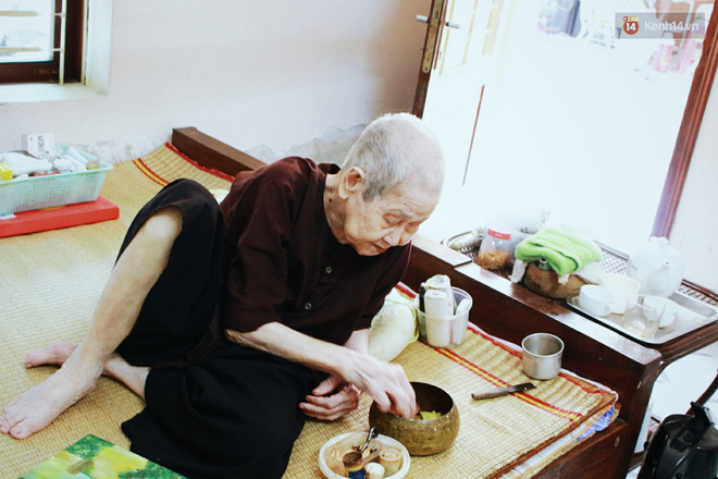 Gặp cụ bà 97 tuổi được phong sành sỏi Internet nhất Việt Nam: Tôi bị ung thư 3 năm nay, nhưng còn sức thì còn học! - Ảnh 7.