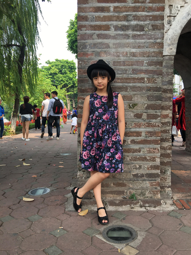 Tự tin catwalk, con gái 9 tuổi của siêu mẫu Thuý Hằng gây chú ý vì cực giống Kaity Nguyễn - Ảnh 7.