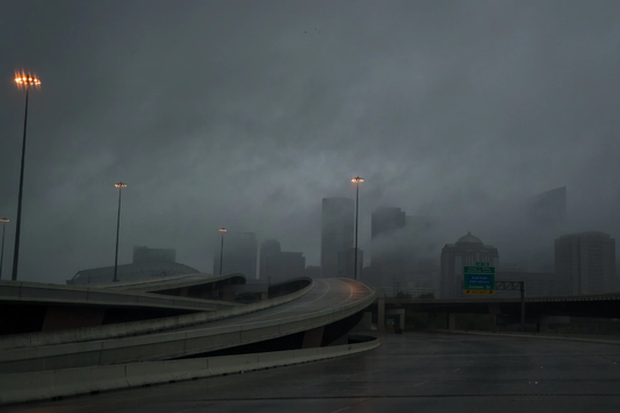 Mỹ: Bức ảnh gây sốc trong bão Harvey - Ảnh 7.