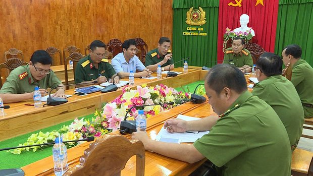 48 giờ giải m&atilde; vụ d&ugrave;ng s&uacute;ng cướp ng&acirc;n h&agrave;ng ở Vĩnh Long - Ảnh 7.