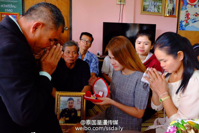 Mối tình âm dương cách biệt của cô gái Thái Lan với bạn trai quá cố khiến bao người rơi nước mắt - Ảnh 8.