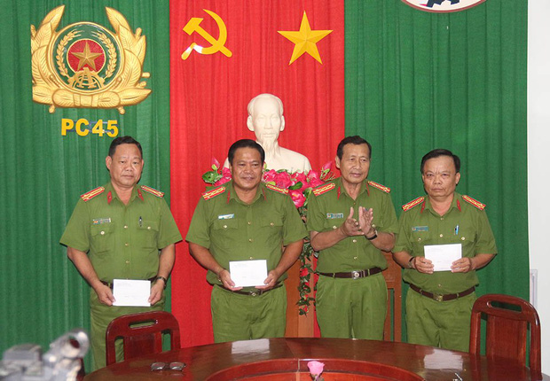48 giờ giải m&atilde; vụ d&ugrave;ng s&uacute;ng cướp ng&acirc;n h&agrave;ng ở Vĩnh Long - Ảnh 8.