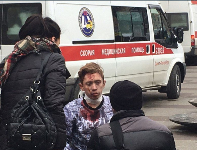 Chùm ảnh: Hiện trường kinh hoàng vụ nổ ga tàu ở Nga khiến ít nhất 10 người thiệt mạng - Ảnh 9.