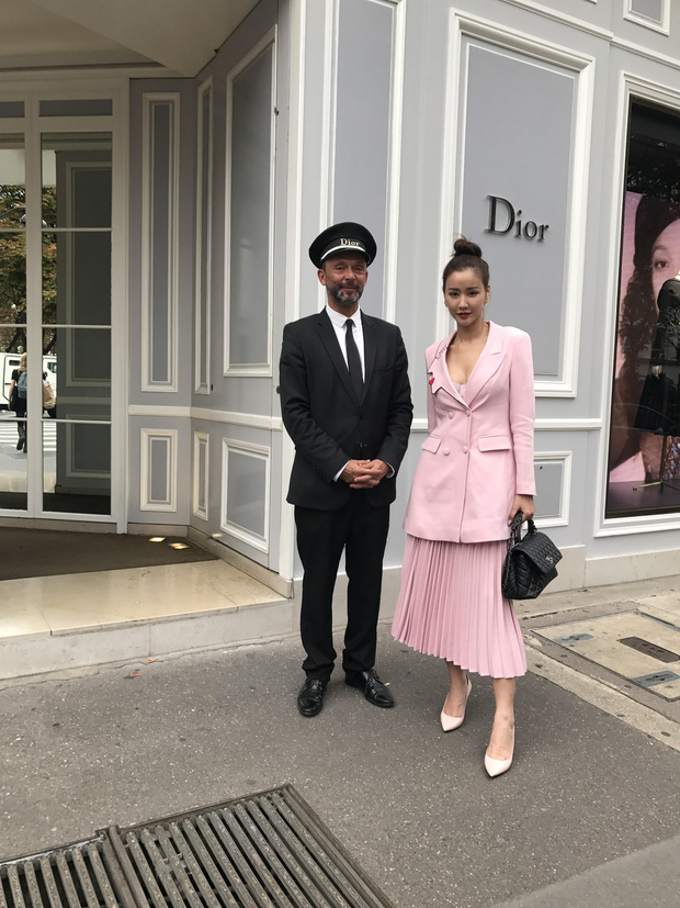 Vừa đấu khẩu chán chê với Tâm Tít xong, Maya đã mặc cực dị xuất hiện tại Paris Fashion Week - Ảnh 9.