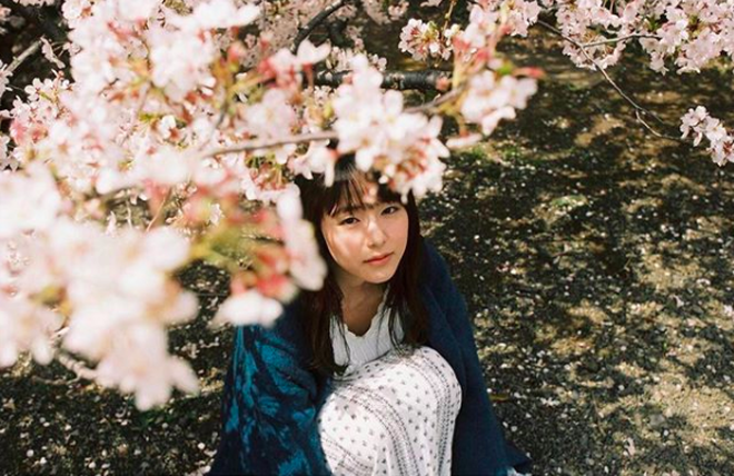  Từ công nhân, cô gái trẻ trở thành diễn viên triển vọng của Nhật Bản vì quá đẹp - Ảnh 10.