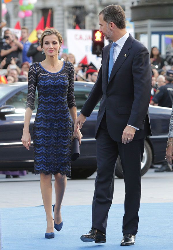 Vương quốc Anh có công nương Kate thì Tây Ban Nha có hoàng hậu Letizia, mặc đơn giản mà vẫn đẹp rạng ngời - Ảnh 15.