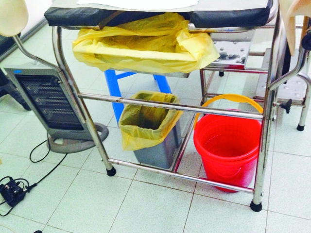 Hà Nội: Chánh thanh tra Sở Y tế trả lời về những túi ni lông đen được vứt ra xe rác từ phòng khám thai - Ảnh 4.