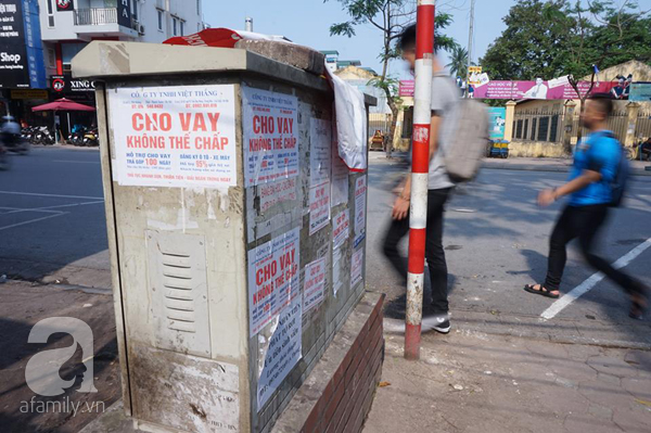Trước ngày xử quảng cáo rao vặt, khắp Hà Nội vẫn nhếch nhác vì tín dụng đen - Ảnh 12.