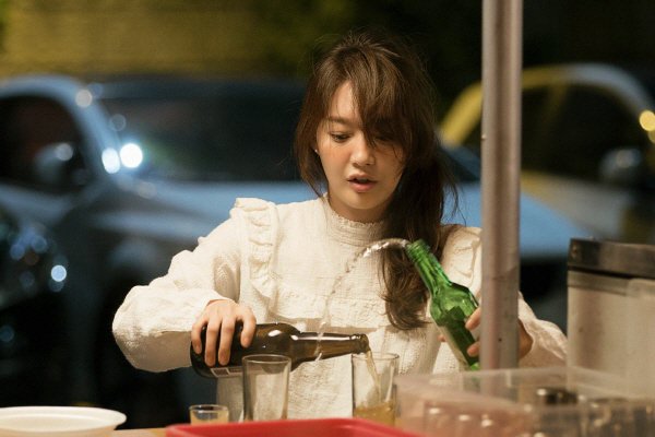 Shin Min Ah xinh đẹp ngỡ ngàng với hình ảnh mới - Ảnh 12.