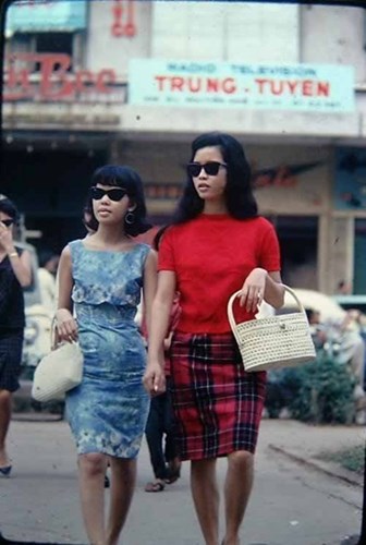 Hơn nửa thế kỷ trước, phụ nữ Sài Gòn đã mặc chất, chơi sang như thế này cơ mà! - Ảnh 35.