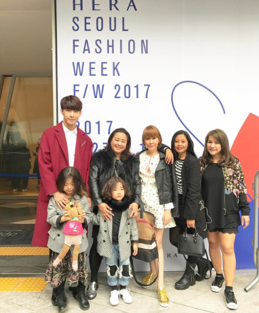 Fashionista nhí cũng lên đồ kĩ và chất không kém tại Tuần lễ thời trang Seoul - Ảnh 12.