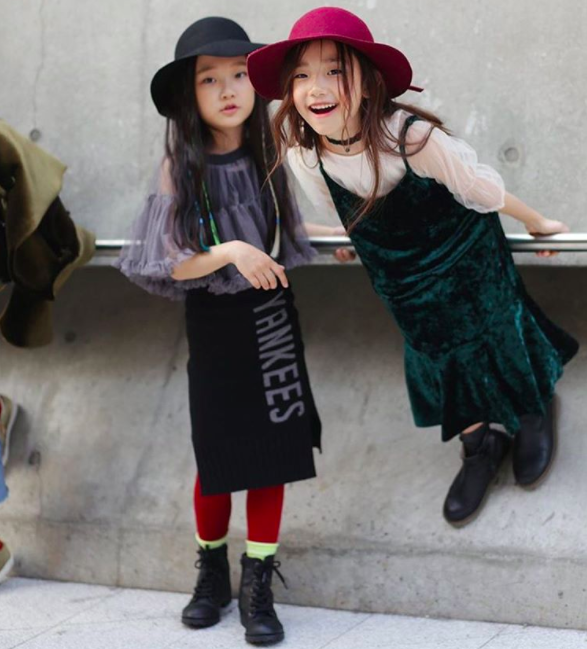 Cứ mỗi mùa Seoul Fashion Week đến, dân tình lại chỉ ngóng xem street style vừa cool vừa yêu của những fashionista nhí này - Ảnh 36.