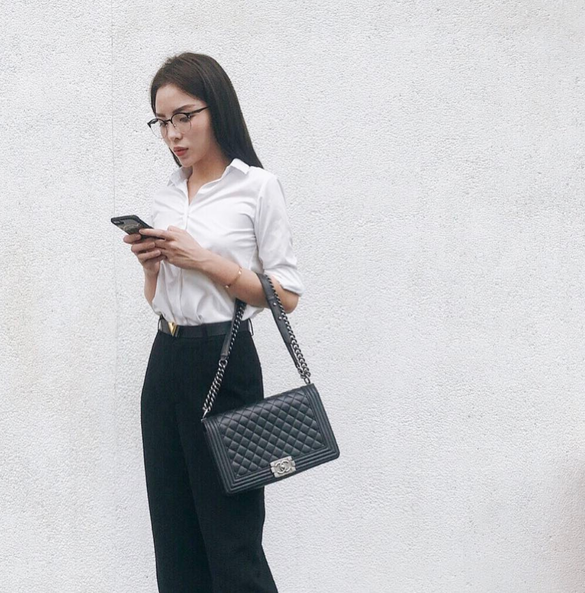 Sao Việt giờ chỉ th&iacute;ch để t&oacute;c đen thẳng su&ocirc;n d&agrave;i giống c&aacute;c b&agrave; c&aacute;c mẹ ng&agrave;y xưa - Ảnh 6.