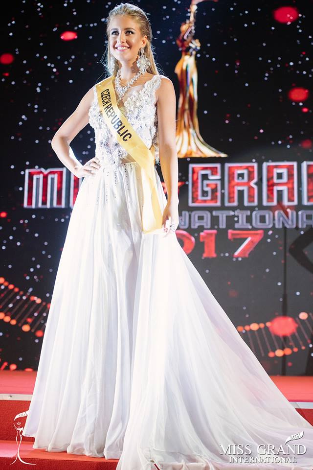 Đại diện chủ nhà Việt Nam Huyền My vắng mặt trong Top 10 bình chọn cao nhất Miss Grand International 2017 - Ảnh 10.