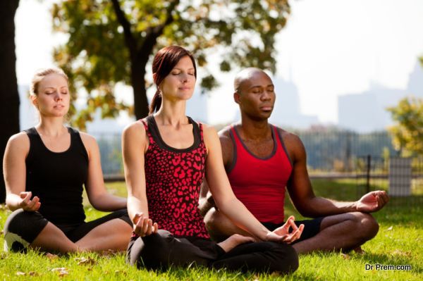 Căng thẳng kéo dài, hãy tập ngay những tư thế yoga này để bạn không còn mệt mỏi và luôn tươi tắn - Ảnh 7.