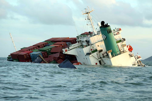 Vũng Tàu: Tàu chở hàng 3000 tấn bị chìm, 9 thuyền viên mất tích - Ảnh 1.