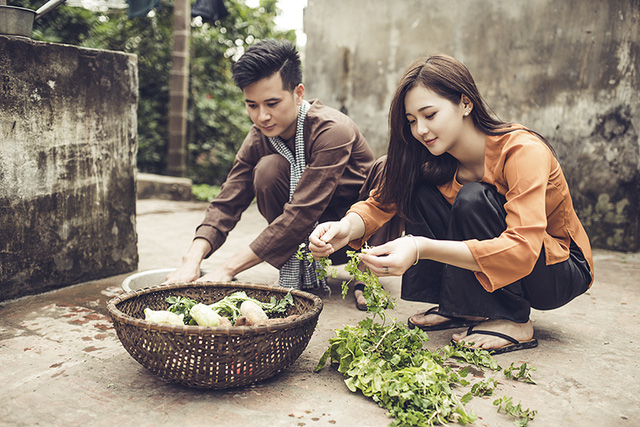 Tình yêu ngày xưa của ông bà đẹp lắm, chạm tay nhau thôi là nhớ nhau suốt đời - Ảnh 3.