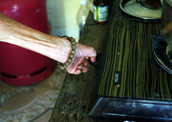 Cuộc sống côi cút của 10 cụ già trong trại phong đã bỏ hoang nhiều năm ở Hà Nội - Ảnh 8.
