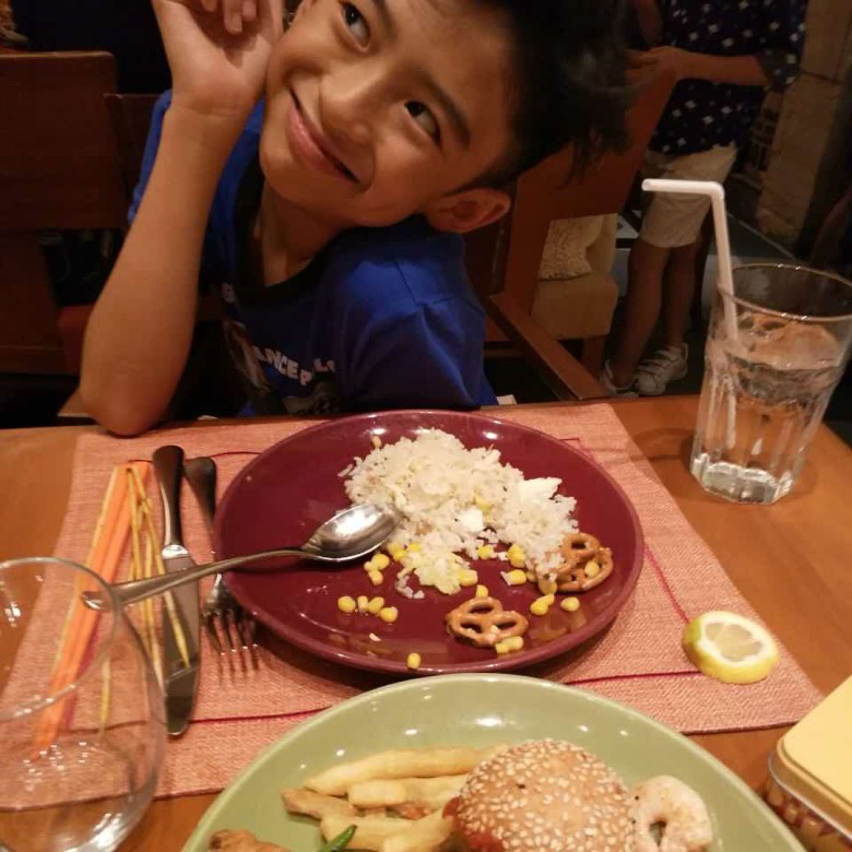 Trương Bá Chi tổ chức sinh nhật cho con trai, đáp lại tin đồn hận Vương Phi - Ảnh 5. Trương Bá Chi tổ chức sinh nhật cho con trai, đáp lại tin đồn hận Vương Phi - Ảnh 5.