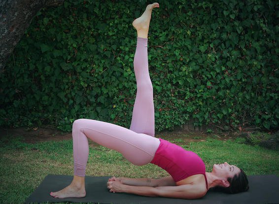 5 tư thế yoga tăng cường cơ sàn chậu không kém Kegel sẽ khiến bạn rèn luyện tốt hơn - Ảnh 6.