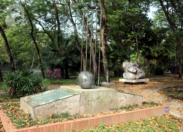 Hà Nội: Vườn tượng điêu khắc lớn nhất Hà Nội xuống cấp trầm trọng khiến nhiều người rùng mình khi ngắm nhìn - Ảnh 11.