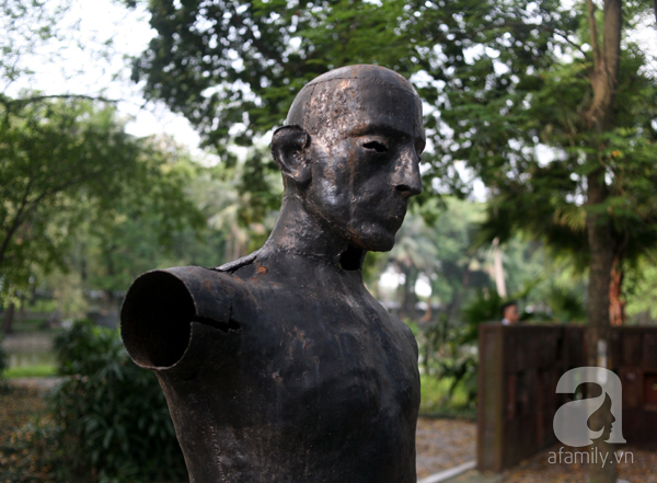 Hà Nội: Vườn tượng điêu khắc lớn nhất Hà Nội xuống cấp trầm trọng khiến nhiều người rùng mình khi ngắm nhìn - Ảnh 4.