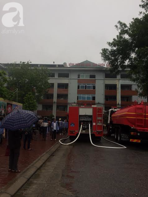 Bệnh nhân tháo chạy trong vụ cháy tại Bệnh viện Đa khoa tỉnh Tuyên Quang - Ảnh 3.