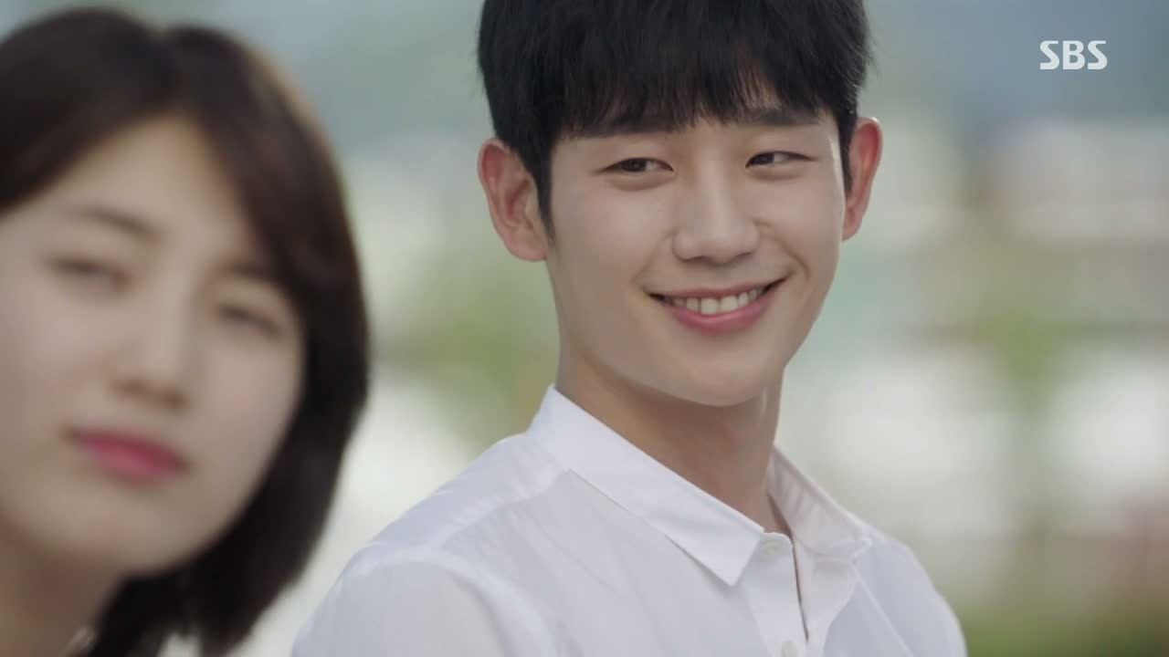 Mù Màu Mà Đáng Yêu Như Chàng Cảnh Sát Này, Suzy Không