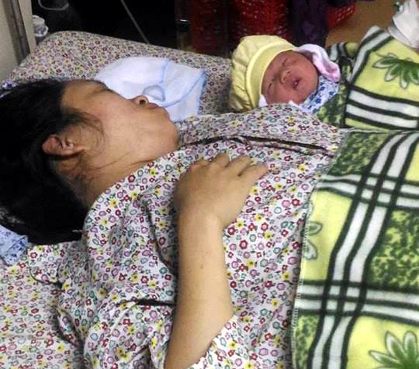 Hà Nội: Mổ cấp cứu, cứu sống mẹ con sản phụ bị vỡ tử cung - Ảnh 1. Hà Nội: Mổ cấp cứu, cứu sống mẹ con sản phụ bị vỡ tử cung - Ảnh 1.