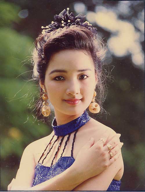 Những người đẹp Việt Nam một lần lên ngôi Hoa hậu, tại vị suốt hàng chục năm vẫn không có người kế nhiệm để trao vương miện - Ảnh 1.