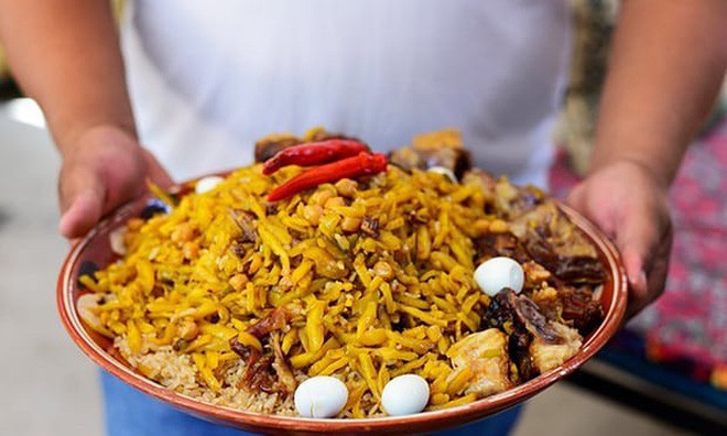 Độc đáo ẩm thực Plov ở Uzbekistan: món cơm ban đầu chỉ giới quý tộc mới được ăn - Ảnh 2.