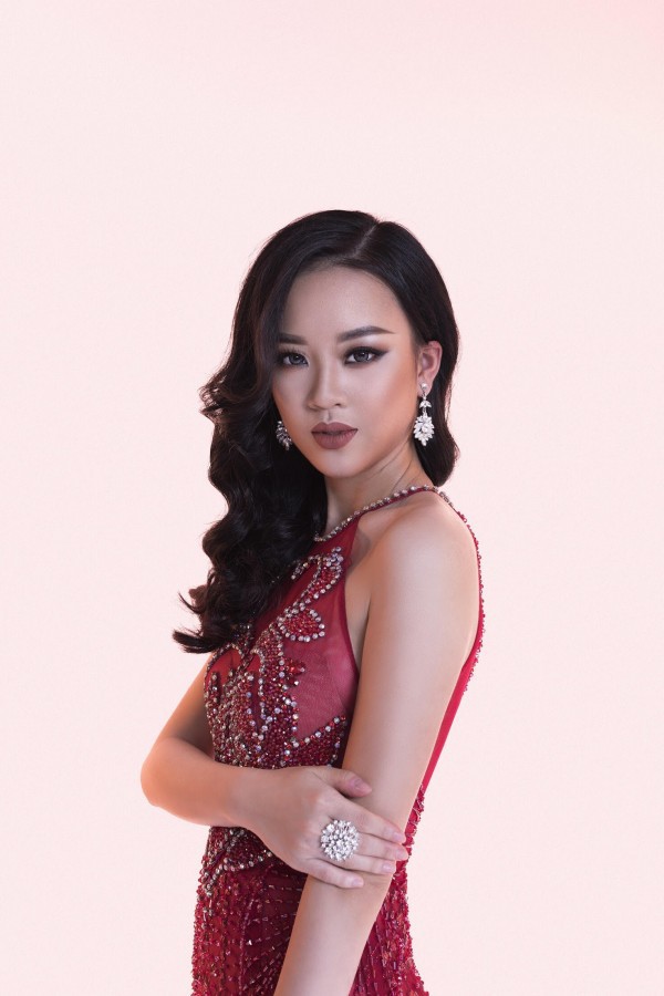  ‘Tôi không thua kém Mỹ Linh, Angela Phương Trinh’ - Người đẹp Tài năng HHHV đến Thường Châu cổ vũ Bùi Tiến Dũng  - Ảnh 11.