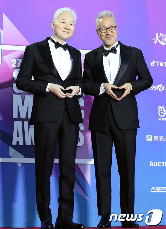 Thảm đỏ Seoul Music Awards: Kim So Hyun đẹp đến mức khó tin, Joy quá sexy bên dàn trai xinh gái đẹp quyền lực Kbiz - Ảnh 63.