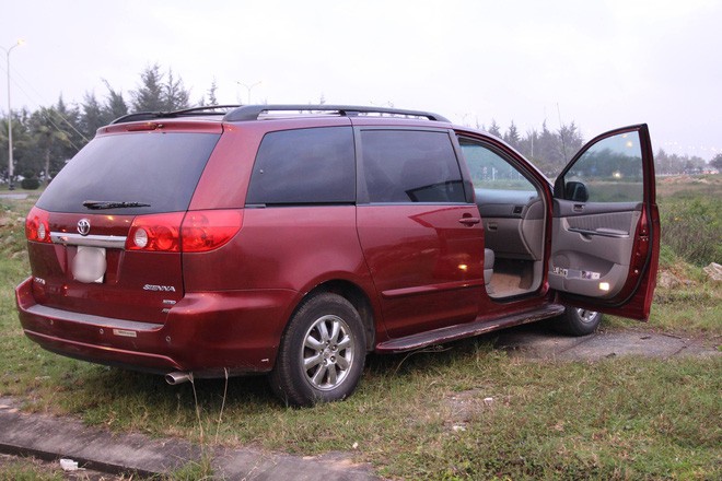 Đà Nẵng: Lái xe trói và dán băng keo vào miệng nữ kế toán, cướp 200 triệu đồng của công ty - Ảnh 2.