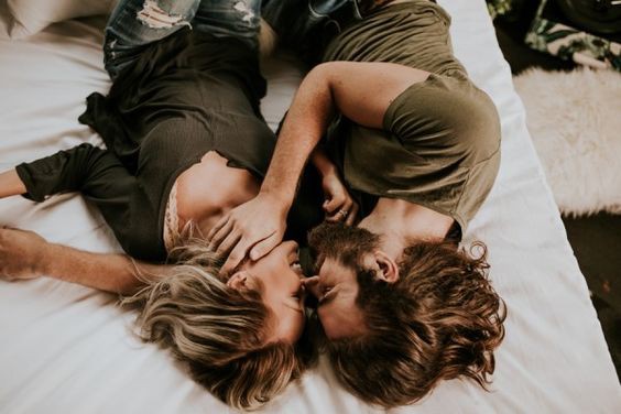 Đàn ông lông bông thời nay không thiếu, nhưng đàn ông biết thương vợ có thật đã tuyệt chủng cả rồi? - Ảnh 1. Đàn ông lông bông thời nay không thiếu, nhưng đàn ông biết thương vợ có thật đã tuyệt chủng cả rồi? - Ảnh 1.