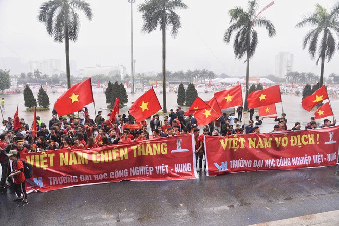 Khắp thế giới, CĐV Việt Nam gửi gắm hết trái tim cho đội tuyển U23 Việt Nam và một lòng tin tưởng vào chiến thắng - Ảnh 7.