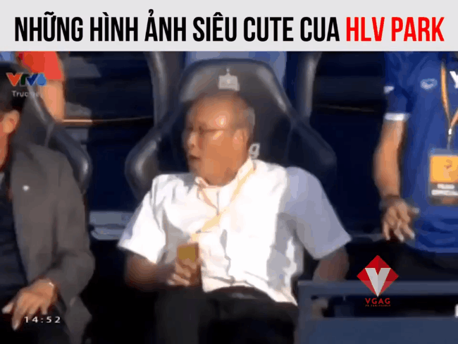 Những khoảnh khắc cực đáng yêu của HVL trưởng U23 Việt Nam Park Hang Seo khiến dân mạng sốt xình xịch - Ảnh 3.