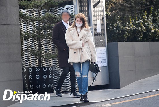 Vừa về Hàn, Tiffany đã dính nghi án hẹn hò thành viên nhóm nhạc Mỹ nổi tiếng - Ảnh 3.