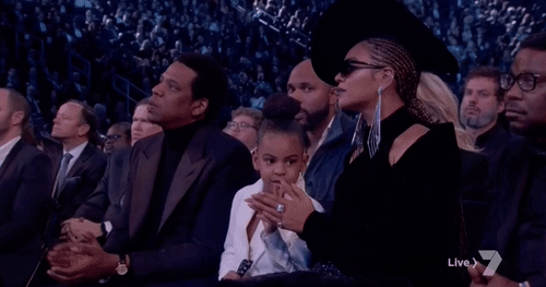 Khoảnh khắc gây sốt Grammy: Con gái bảo, bố mẹ Beyoncé và JayZ phải nghe! - Ảnh 3.