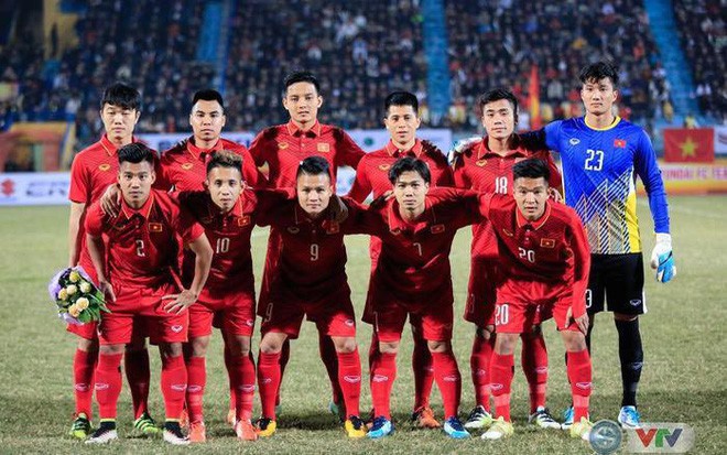 Ai cũng mê mệt Tiến Dũng, nhưng U23 Việt Nam còn 1 chàng thủ môn khác đẹp trai như tài tử, cao 1m86 - Ảnh 2.