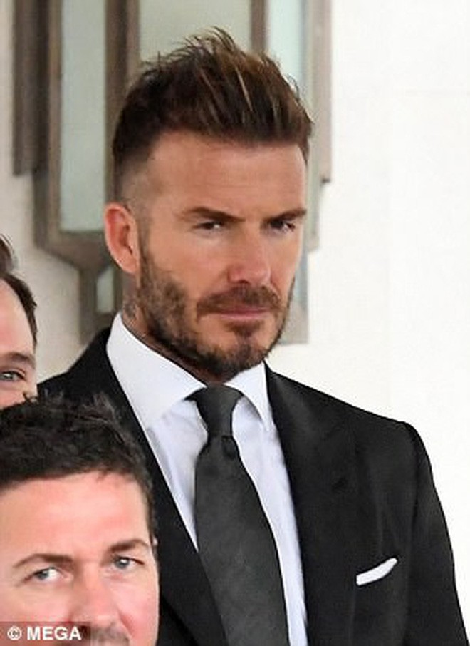 David Beckham chứng minh chỉ cần cắt bỏ mái tóc dài, các bạn nam sẽ phong độ và hấp dẫn hơn nhiều lần - Ảnh 2.
